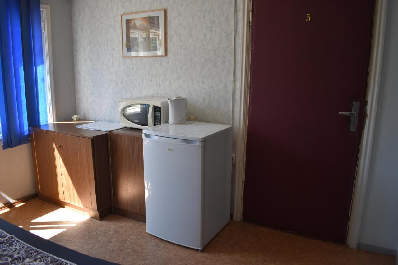פארנו Budget Hostel מראה חיצוני תמונה