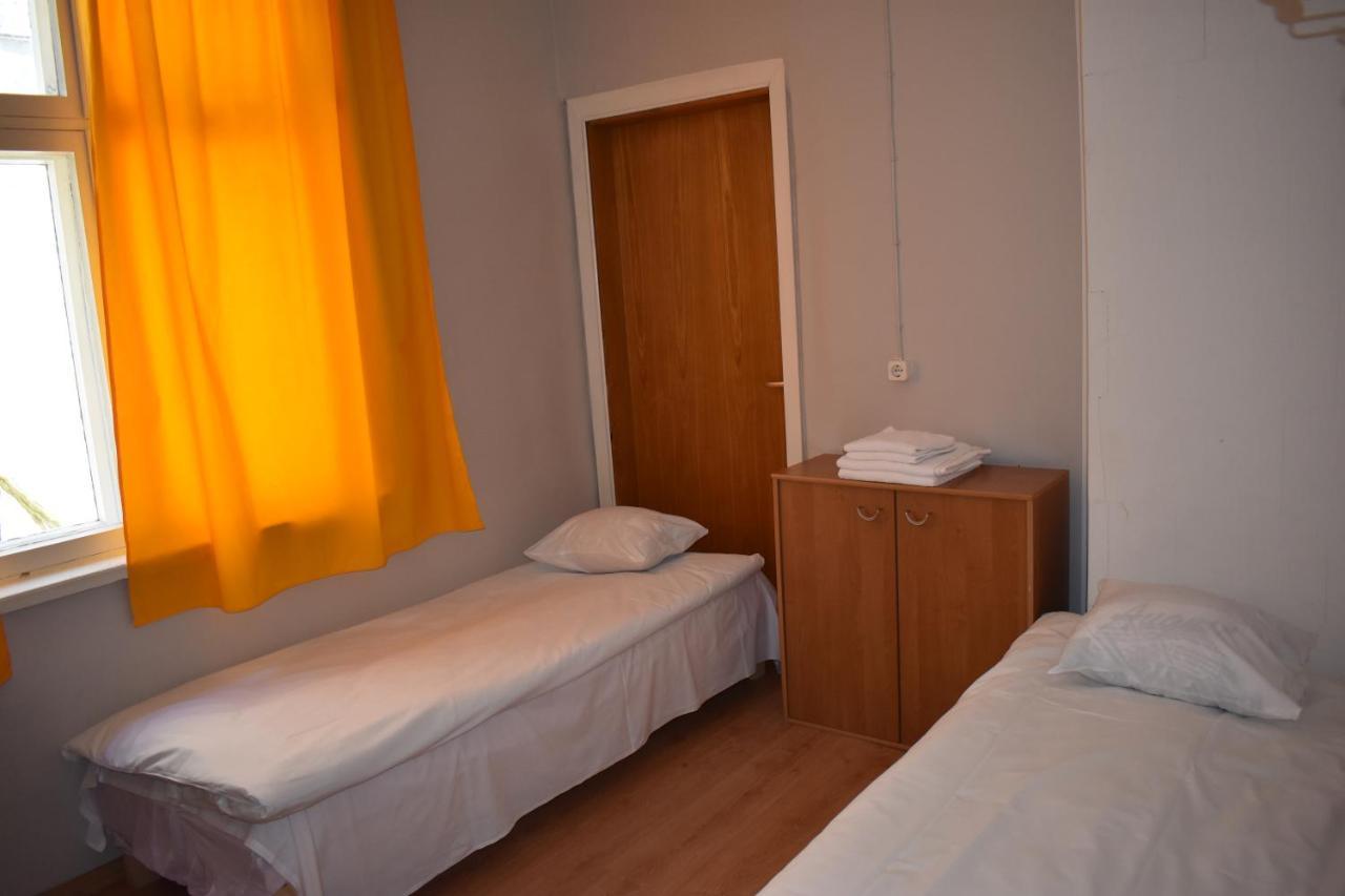 פארנו Budget Hostel מראה חיצוני תמונה