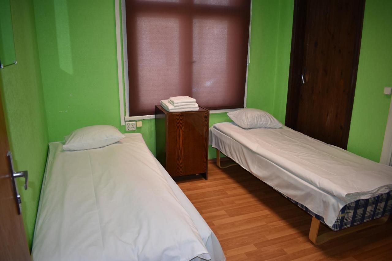פארנו Budget Hostel מראה חיצוני תמונה