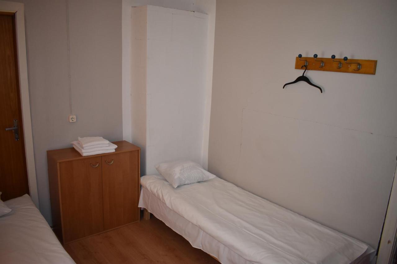 פארנו Budget Hostel מראה חיצוני תמונה