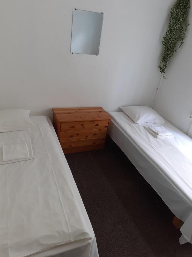 פארנו Budget Hostel מראה חיצוני תמונה